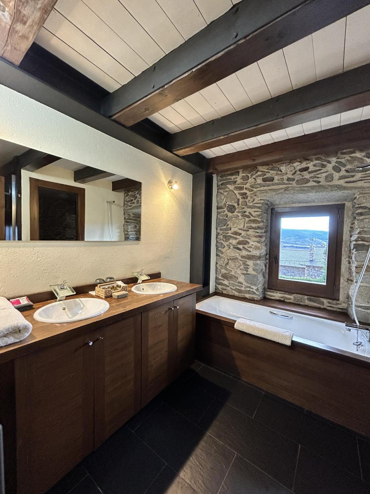 Mas Farner - Adults Only Bed and Breakfast Llivia Rum bild