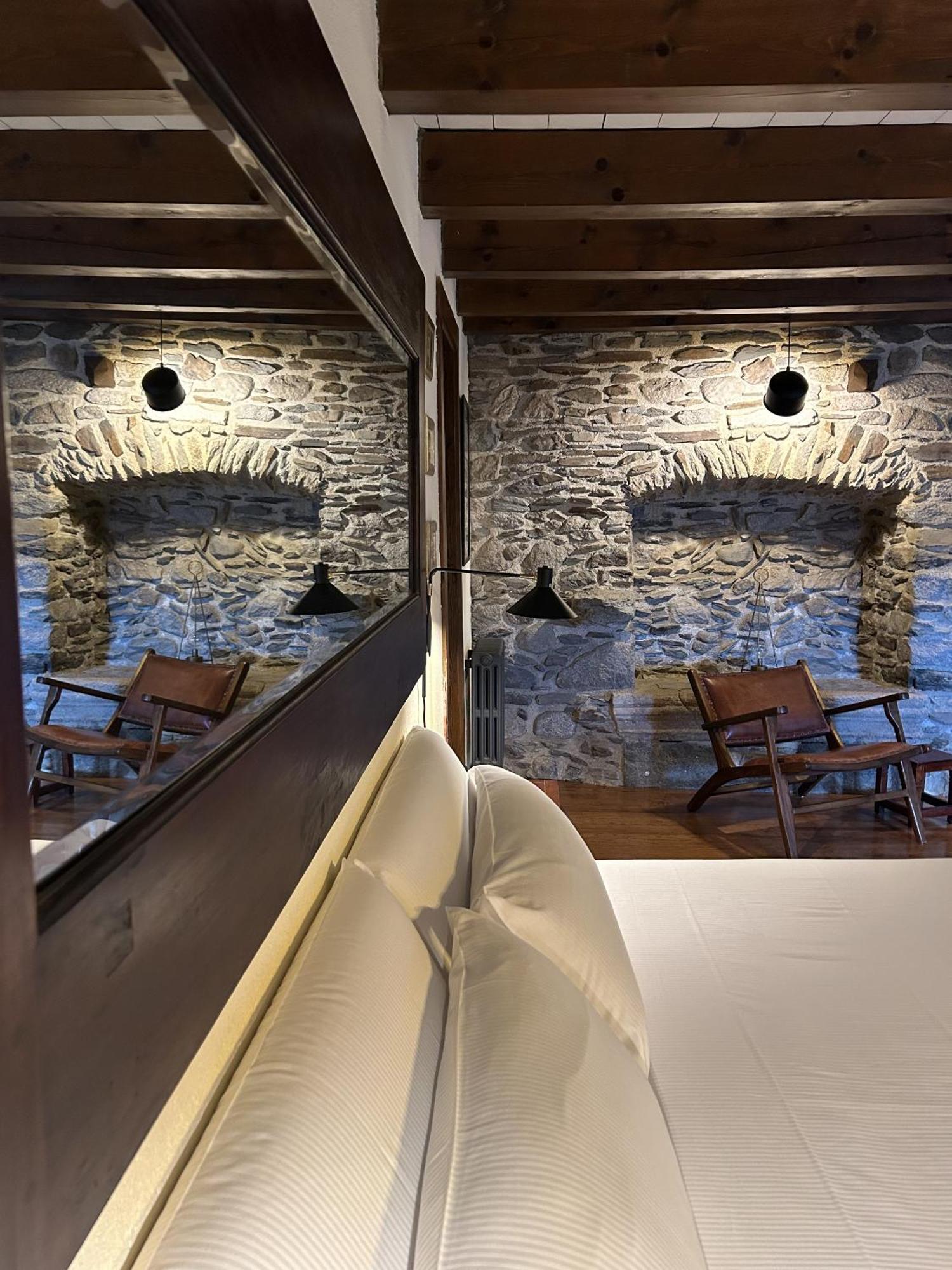 Mas Farner - Adults Only Bed and Breakfast Llivia Rum bild