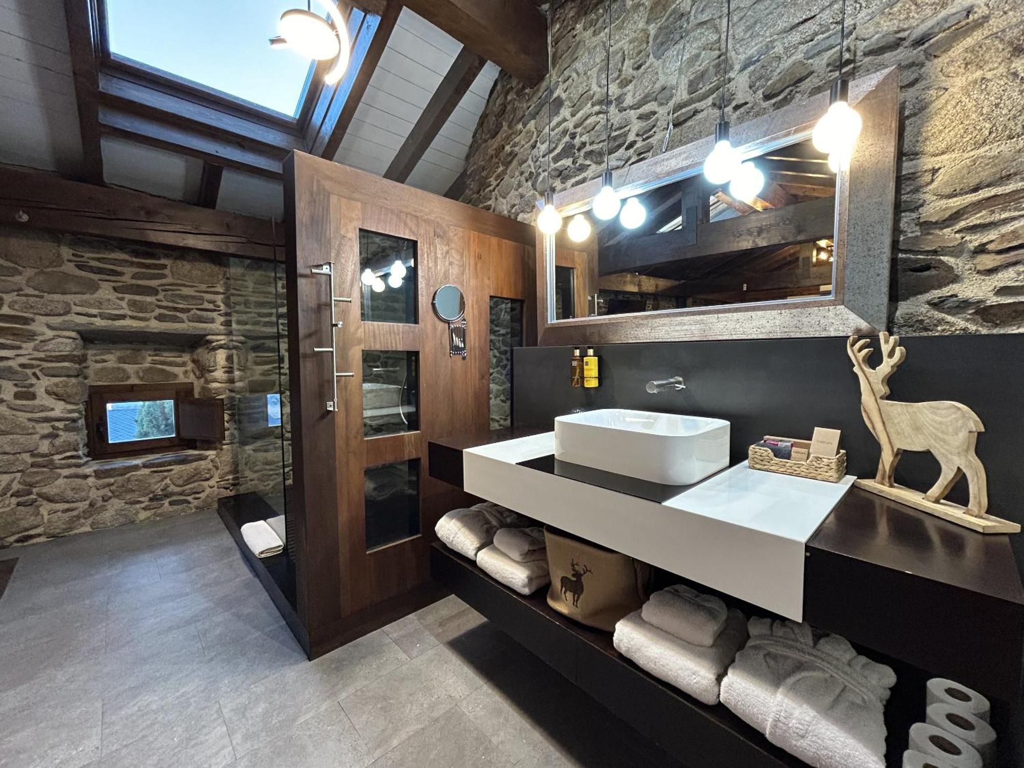 Mas Farner - Adults Only Bed and Breakfast Llivia Rum bild