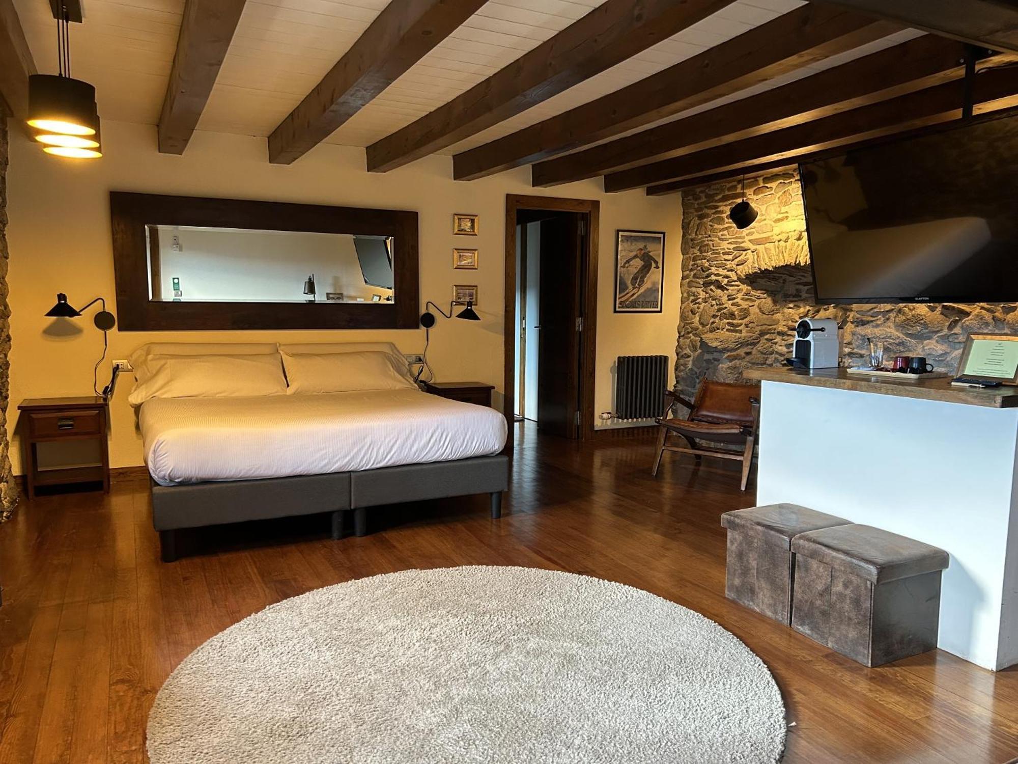 Mas Farner - Adults Only Bed and Breakfast Llivia Rum bild