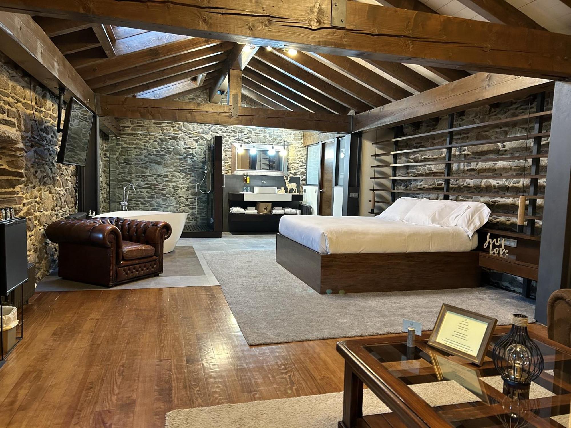 Mas Farner - Adults Only Bed and Breakfast Llivia Rum bild